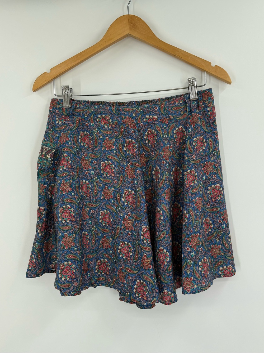 Earthbound Trading Co Paisley Cargo Pocket Mini Skirt | Blue Multi | Medium